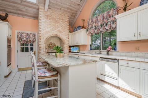 1 Dove Hollow Lane Bethlehem NJ 08827