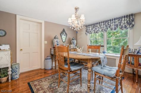 1 Dove Hollow Lane Bethlehem NJ 08827