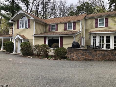 1 Dove Hollow Lane Bethlehem NJ 08827