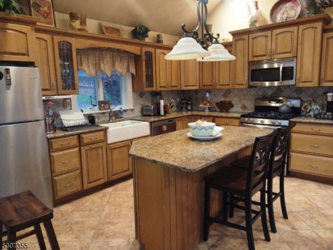 1 Dove Hollow Lane Bethlehem NJ 08827