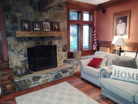 1 Dove Hollow Lane Bethlehem NJ 08827