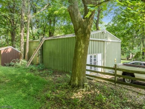 1 Dove Hollow Lane Bethlehem NJ 08827