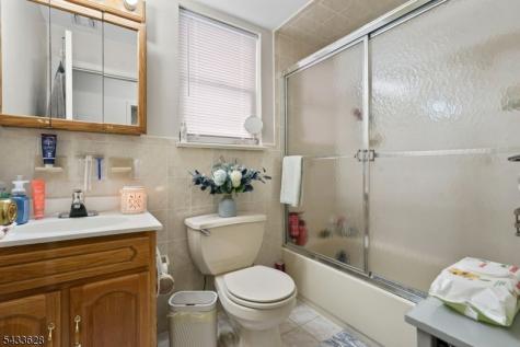 19 Halleck Street Newark NJ 07104