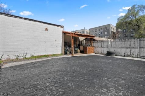 19 Halleck Street Newark NJ 07104