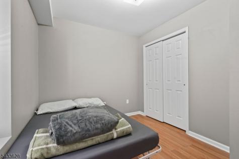 19 Halleck Street Newark NJ 07104