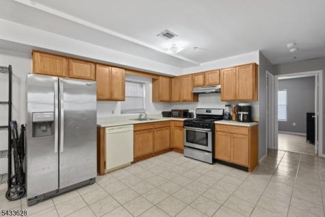 19 Halleck Street Newark NJ 07104