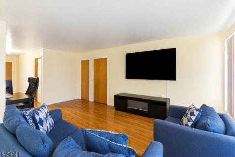 1109 Essex Avenue Linden NJ 07036
