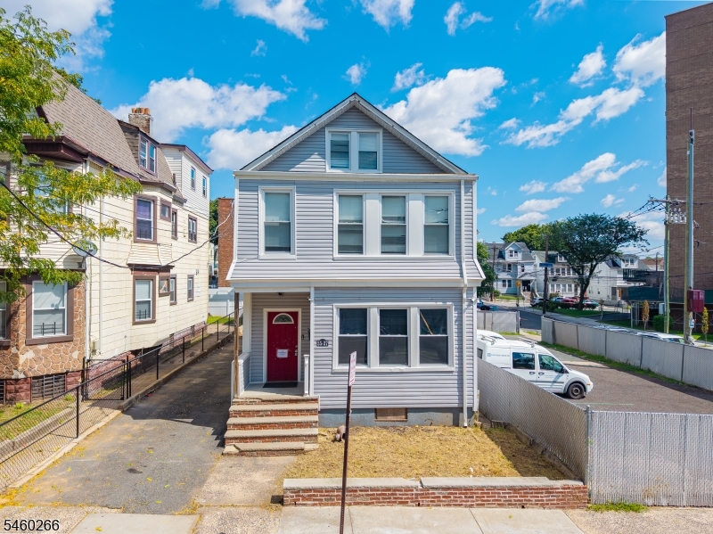 35 Irving Avenue Newark NJ 07112