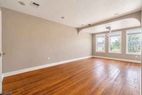 35 Irving Avenue Newark NJ 07112
