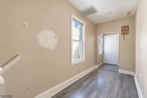35 Irving Avenue Newark NJ 07112