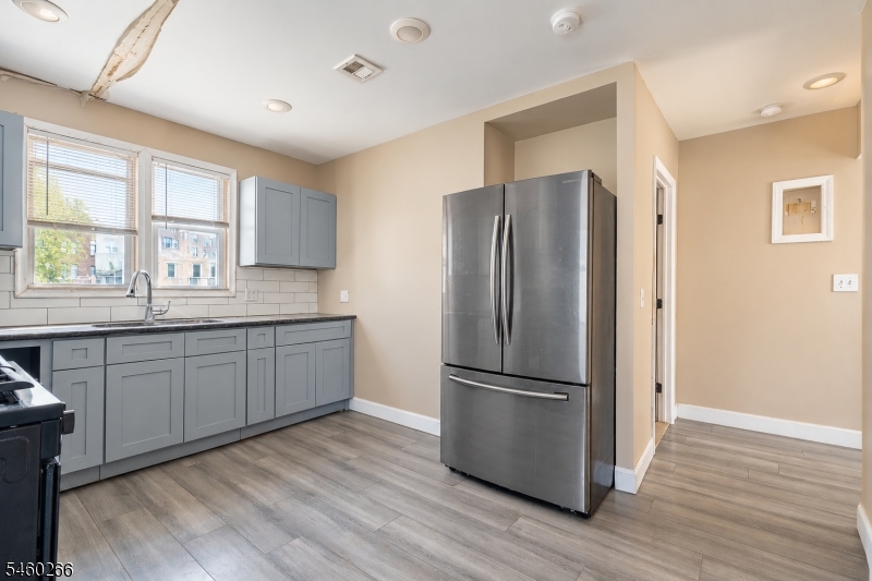 35 Irving Avenue Newark NJ 07112