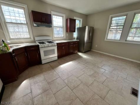 132 Mapes Avenue Newark NJ 07112
