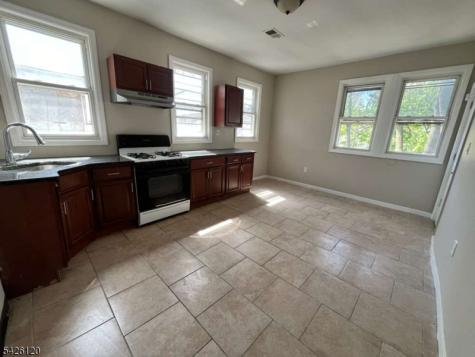 132 Mapes Avenue Newark NJ 07112