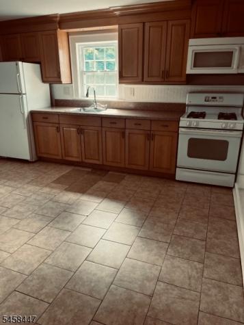 226 N 3rd Avenue Manville NJ 08835