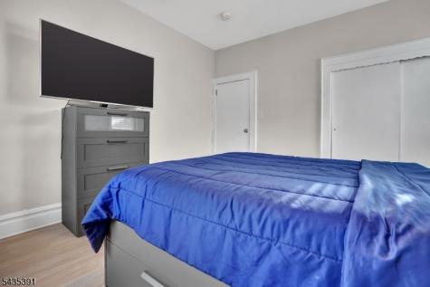 35 Chester Avenue Irvington NJ 07111