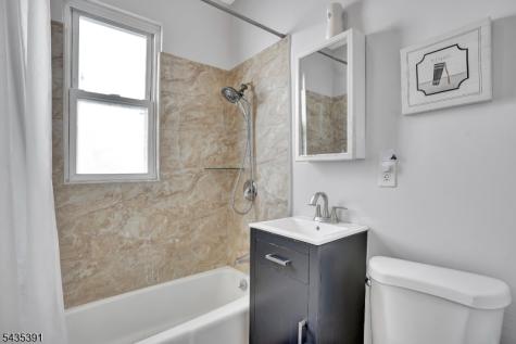 35 Chester Avenue Irvington NJ 07111