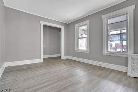 35 Chester Avenue Irvington NJ 07111