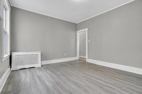 35 Chester Avenue Irvington NJ 07111