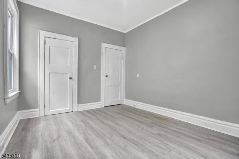 35 Chester Avenue Irvington NJ 07111