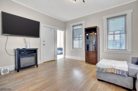 35 Chester Avenue Irvington NJ 07111