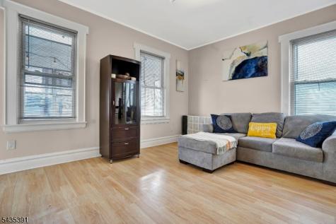 35 Chester Avenue Irvington NJ 07111