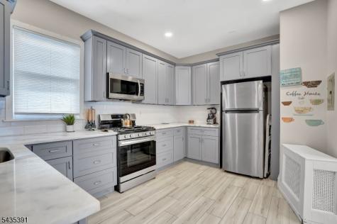 35 Chester Avenue Irvington NJ 07111