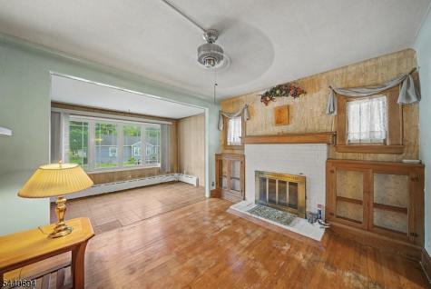 21 Downs Avenue Wharton NJ 07885