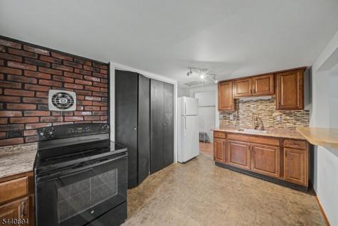 21 Downs Avenue Wharton NJ 07885