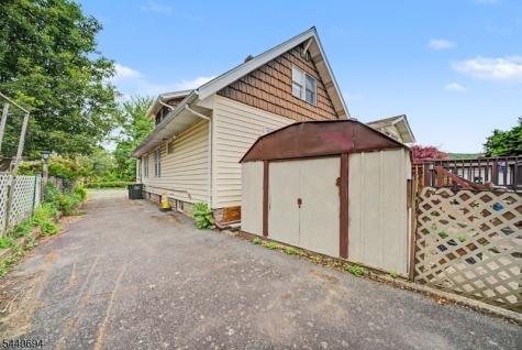 21 Downs Avenue Wharton NJ 07885