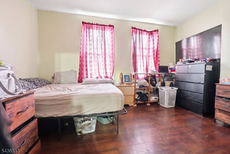 32 Martin Luther King Jr B Newark NJ 07104