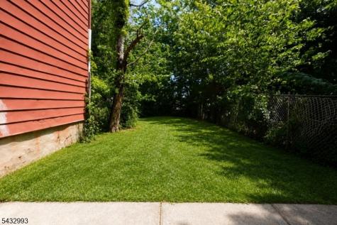 544 S 11th Street Newark NJ 07103