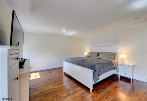 657 Jefferson Avenue Elizabeth NJ 07201