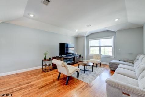 657 Jefferson Avenue Elizabeth NJ 07201