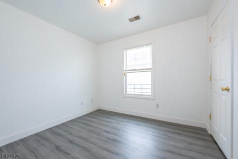 447 S 9th Street Newark NJ 07103