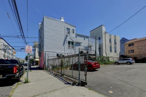 122 16TH Avenue Paterson NJ 07501