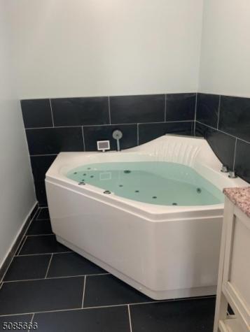 852 S 13th Street Newark NJ 07108