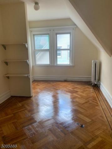 852 S 13th Street Newark NJ 07108