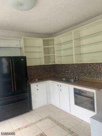 852 S 13th Street Newark NJ 07108