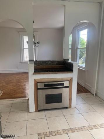 852 S 13th Street Newark NJ 07108