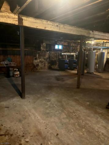 462 15TH Avenue Paterson NJ 07504