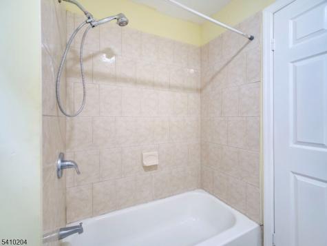 52 Amherst Street East Orange NJ 07018