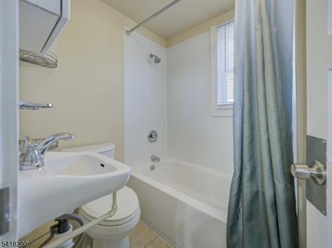 1320 Knopf Street Manville NJ 08835