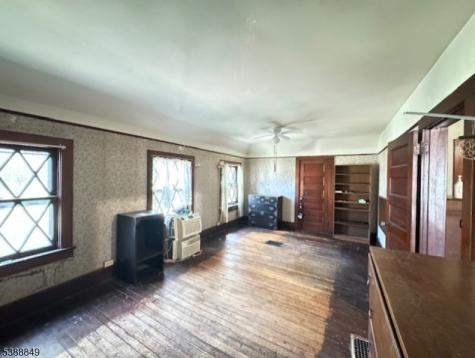 48 S Willow Street Montclair NJ 07042