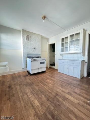 48 S Willow Street Montclair NJ 07042