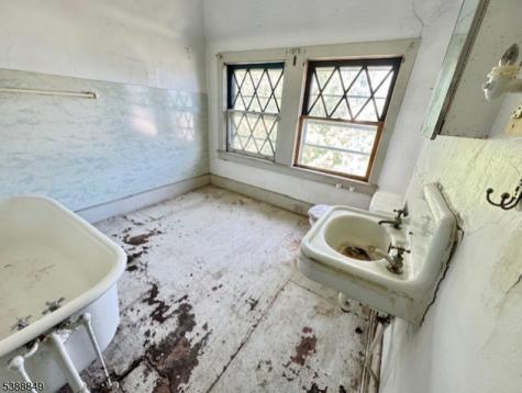 48 S Willow Street Montclair NJ 07042