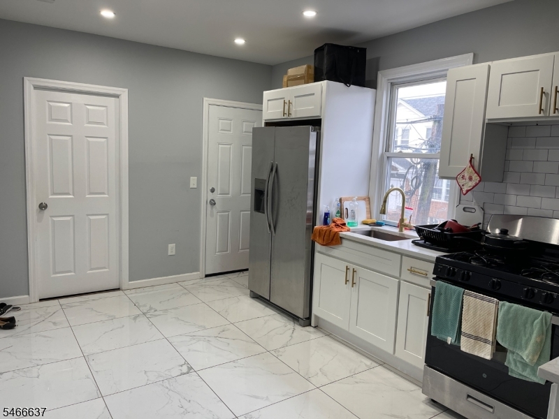 107 Delmar Place Irvington NJ 07111