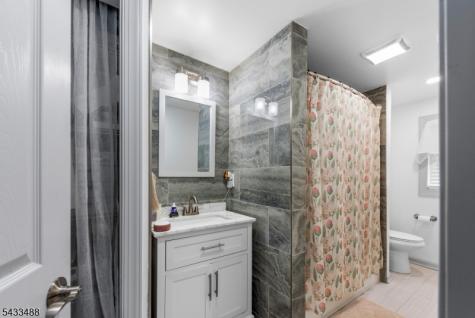 16 Lehigh Street Dover NJ 07801