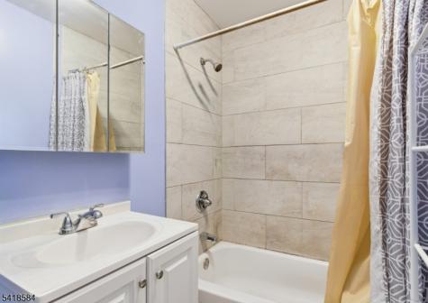29 Victoria Avenue Newark NJ 07104