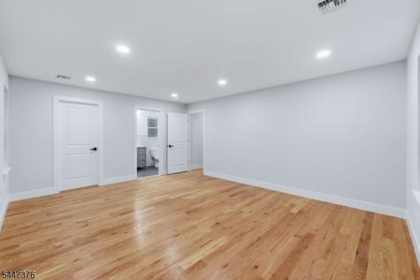 219 S Burnett Street East Orange NJ 07018