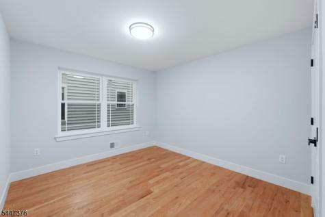 219 S Burnett Street East Orange NJ 07018